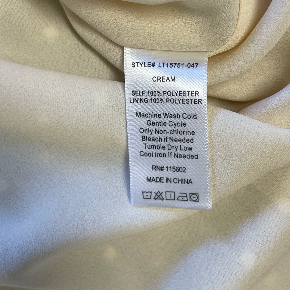 Lush Warren Clip Dot Blouse Off-White XL – From Stitch Fix - Picture 7 of 7